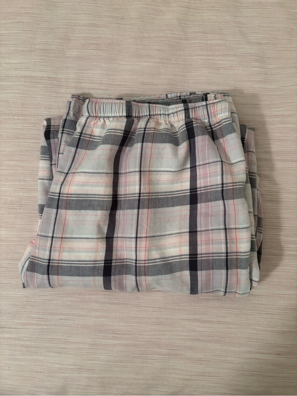 Victoria's Secret Plaid Pyjamas - Gray, Pink, & Black